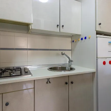 2 Bedroom Cozy In 別荘 *